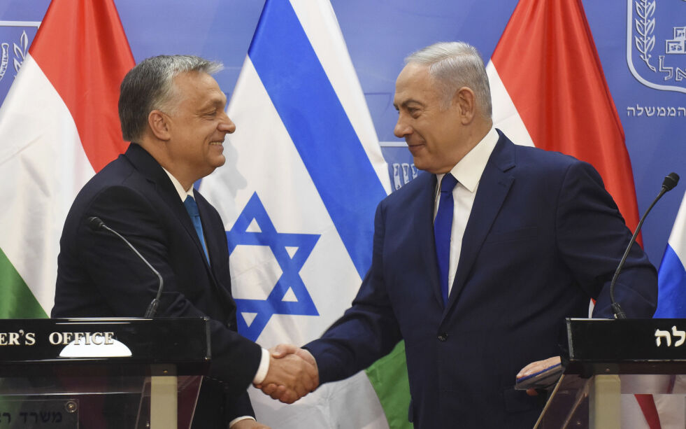 Ungarns statsminister Viktor Orbán og Israels statsminister Benjamin Netanyahu på en pressekonferanse på statsministerens kontor i Jerusalem i 2018.
 Foto: Debbie Hill/AP/NTB