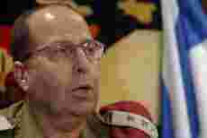 Israels forsvars-minister: -Gaza-terrorister har 10 000 raketter