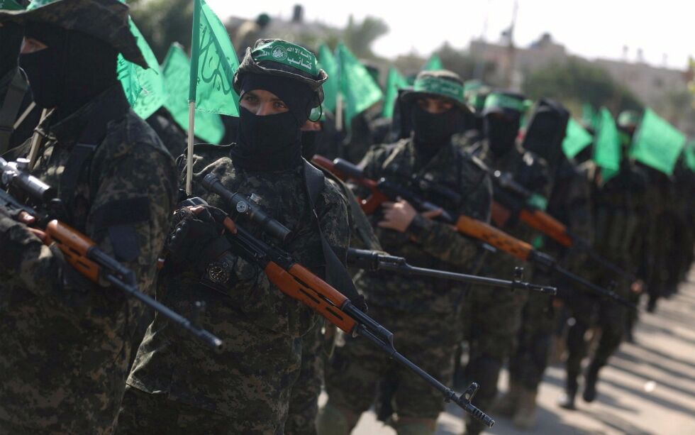 Terrorister fra Hamas demonstrerer mot Israel på den sørlige delen av Gazastripen i 2019. Arkivbilde.
 Foto: Majdi Fathi/TPS