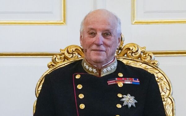 Kong Harald er sykmeldt