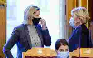 Sylvi Listhaug bekrefter at hun stiller som Frp-leder
