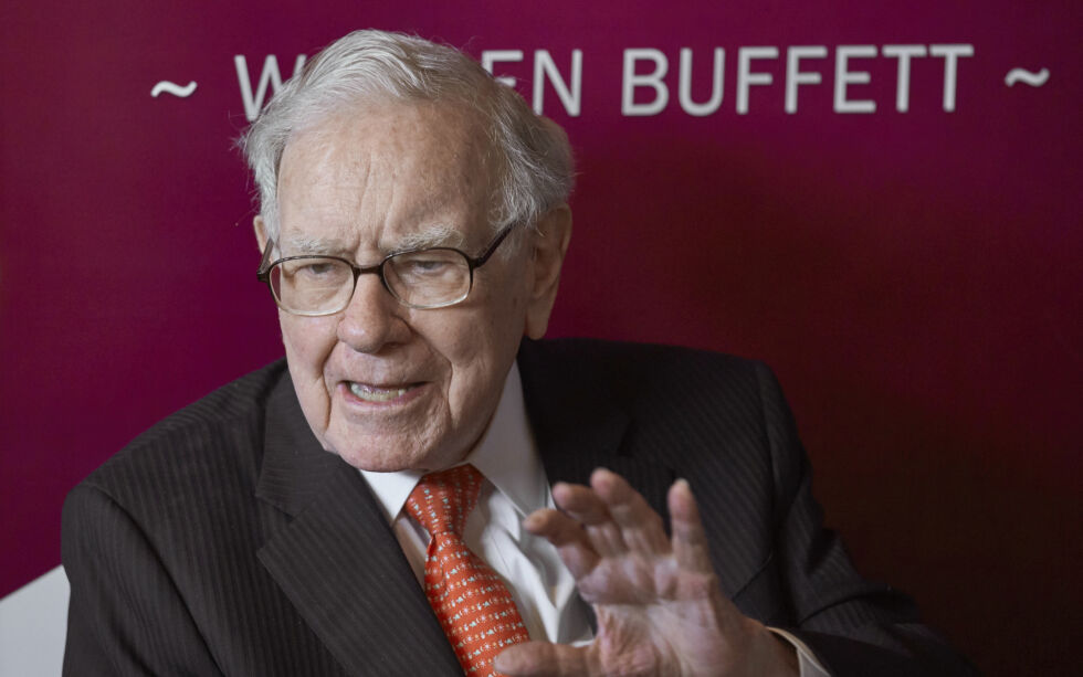 Warren Buffett, en av verdens mest suksessrike investorer, har delt ni enkle, praktiske tips for en bedre privatøkonomi.
 Foto: NTB/AP Photo/Nati Harnik