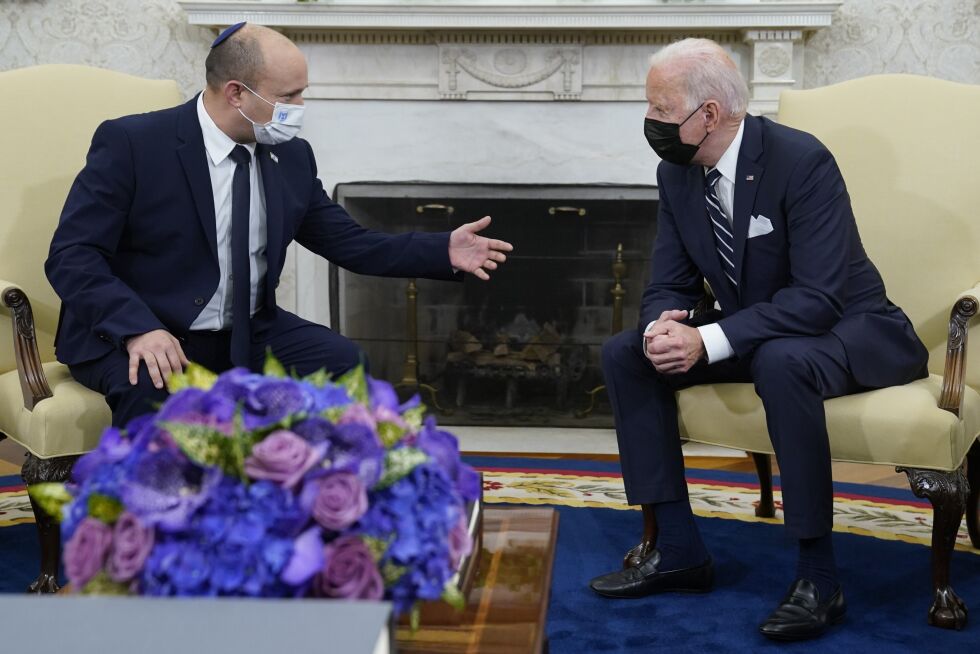 NEKTER: Israels statsminister Naftali Bennett sier nei til USAs president Joe Bidens ønske om å åpne konsulat for palestinere i Jerusalem.
 Foto: AP / NTB