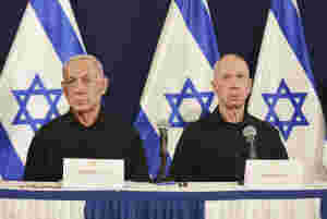 Israels forsvarsminister Yoav Gallant har fått sparken av Netanyahu