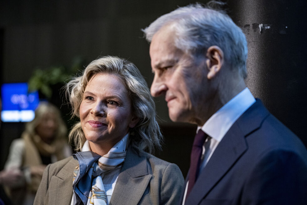 Arbeiderpartiet og statsminister Jonas Gahr Støre (t.h.) er over 20 prosent oppslutning på NRKs siste måling. Sylvi Listhaug og Frp er imidlertid fortsatt størst.
 Foto: Carina Johansen / NTB