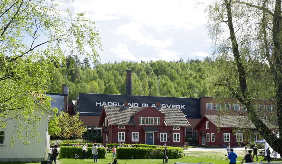 TURISTATTRAKSJON: Glassverket ble grunnlagt i 1762 og er Norges eldste industribedrift med kontinuerlig drift. Dette er Unesco-beskyttede arbeidsplasser.
 Foto: NTB