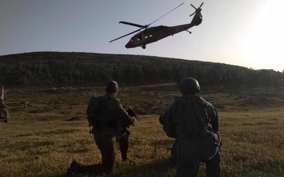 IDF-soldater under en øvelse i Qiryat Arba-området, som simulerer kamp og evakuering med helikoptre. Qiryat Arba, 8. april 2019. Illustrasjonsbilde.
 Foto: Moshe Butavya/TPS