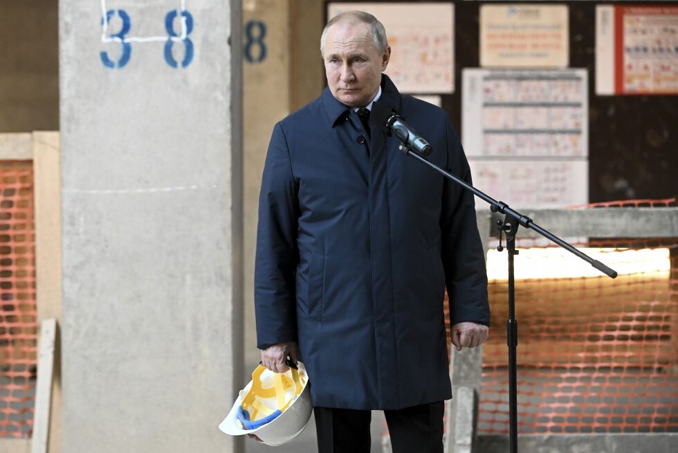 Ukraina-krigen: – President Vladimir Putin prøver å framstille seg selv som en helt, og mange biter på propagandaen, skriver Trine Overå Hansen.
 Foto: Ap