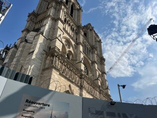 Nå skal denne kirken i Paris gjenåpnes