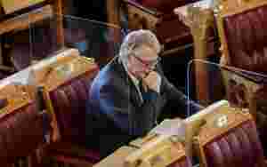 Grøvan vurderer å fortsette på Stortinget