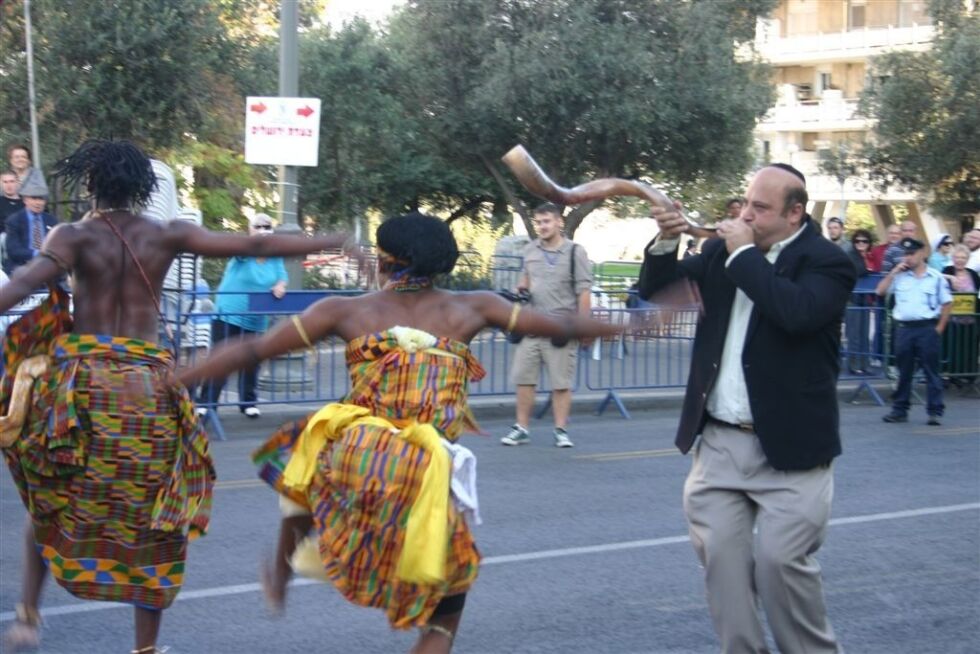 Den globale vekkelse: Hallelujakristne fra Afrika i Jerusalemsmarsjen.
 Foto: Finn J. Sæle