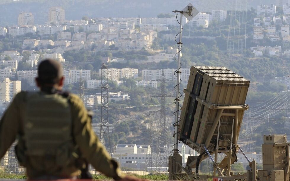 Det israelske forsvaret benytter det unike forsvarssystemet Iron Dome til å beskytte landet mot terrorangrep. Flere slike batteri er plassert på Gaza-stripen. Nå har landet levert systemet til USA etter en avtale som ble inngått i 2019.
 Foto: Tsafrir Abayov / NTB