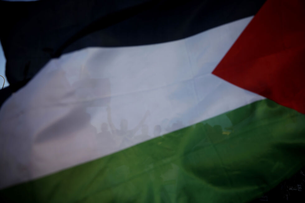 Løslatelsen av terroristen Karim Younis har blitt feiret ved å heise det Palestina-arabiske flagget.
 Foto: Ill.foto: Ap