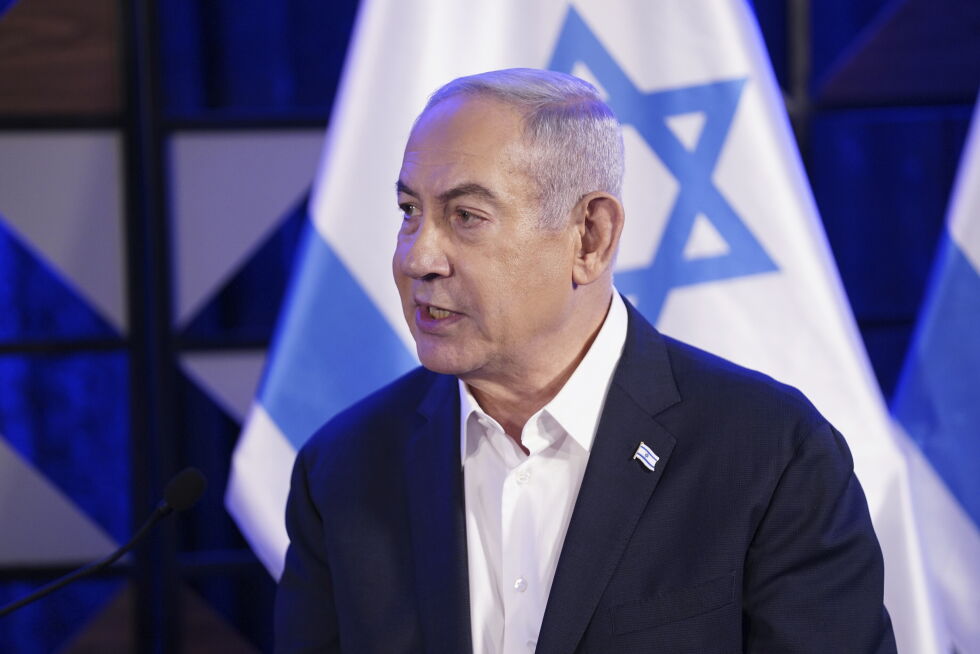 Israels statsminister Benjamin Netanyahu sender en ny delegasjon som skal forsøke å forhandle fram en våpenhvileavtale med Hamas.
 Foto: NTB/AP/Evan Vucci