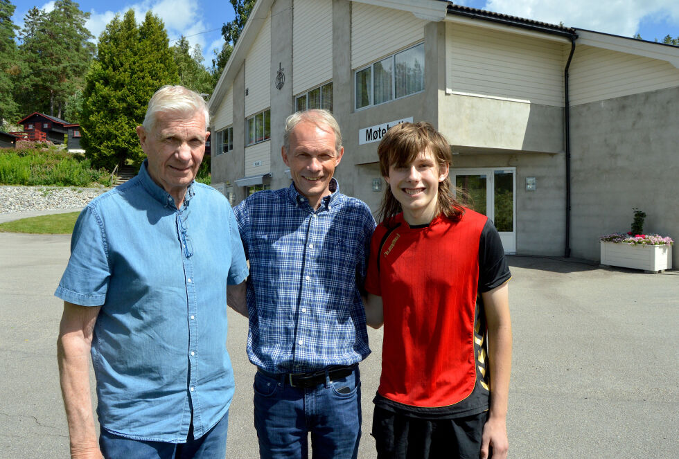 TRE LEDD: Engasjementet er stort for Fangekasa hos både farfar Tore Johansen, pappa Vidar Førrisdahl-Johansen og Kristian Petrus Førrisdahl-Johansen.
 Foto: Stein Gudvangen, KPK.