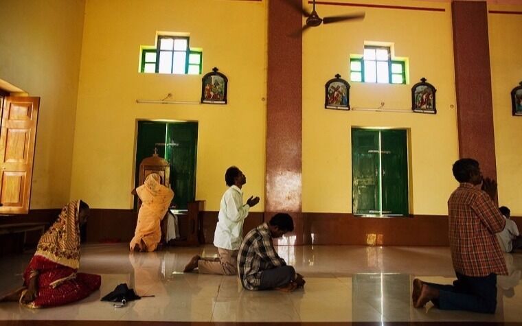 En familie i India ble utsatt for vold og tvunget til husarrest etter å ha konvertert til kristendommen. Illustrasjonsbilde.
 Foto: Getty Images