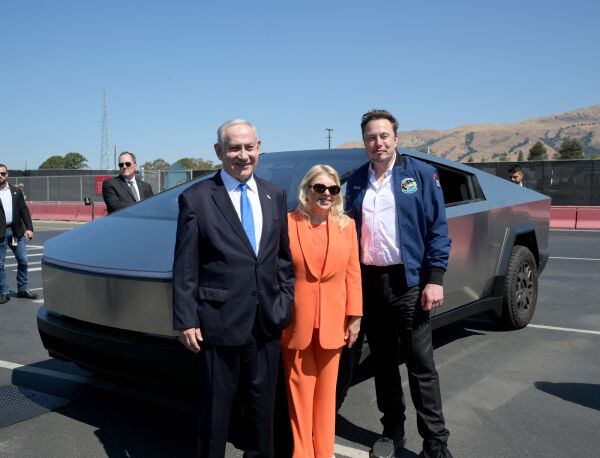 Israel ber Tesla by på kontrakt for å levere biler til staten
