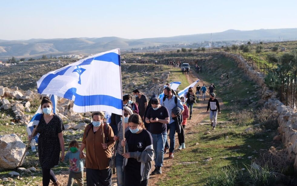 Mange protesterte mot de de mener er ulovlig byggeaktivitet fra palestina-arabere på israelsk jord i Gush Etzion.
 Foto: TPS