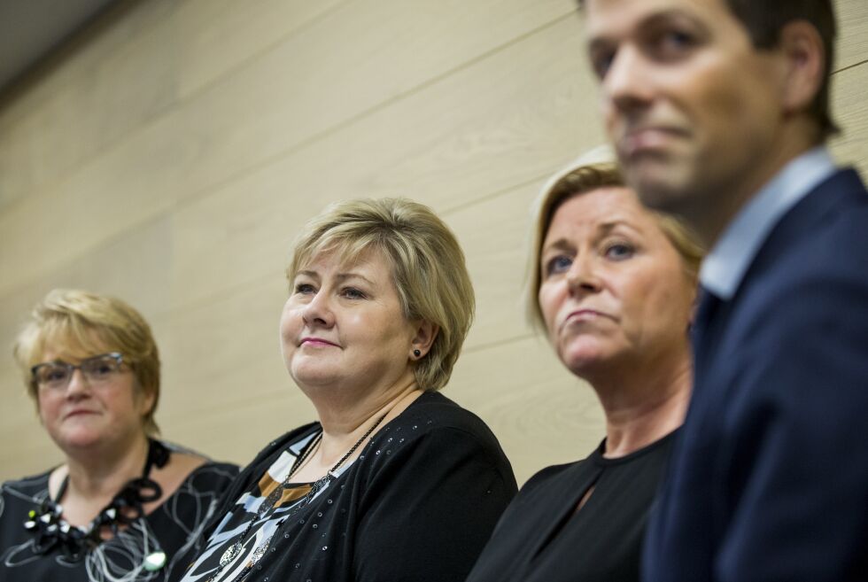 Partilederne Trine Skei Grande (V), Erna Solberg (H), Siv Jensen (FrP) og Knut Arild Hareide (KrF).
 Foto: NTB Scanpix