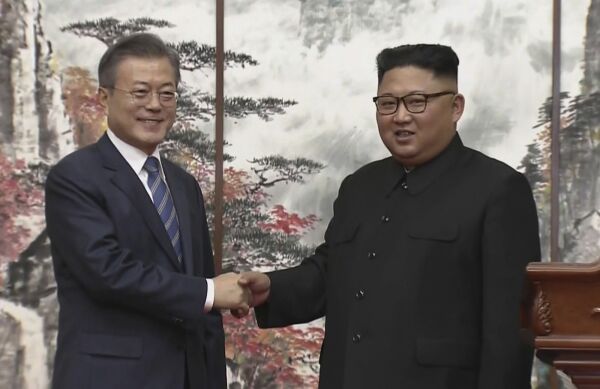 Kim og Moon enige om å jobbe videre mot fred på Koreahalvøya