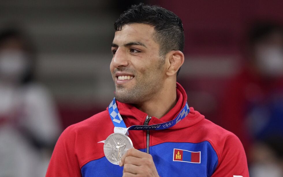 Den iransfødte judoutøveren Saeid Mollaei vant sølv for Mongolia i OL i Tokyo. Han flyktet fra hjemlandet i 2019. Mollaei nektet å følge ordre om å tape med vilje for å slippe å møte Sagi Muki fra Israel.
 Foto: Vincent Thian