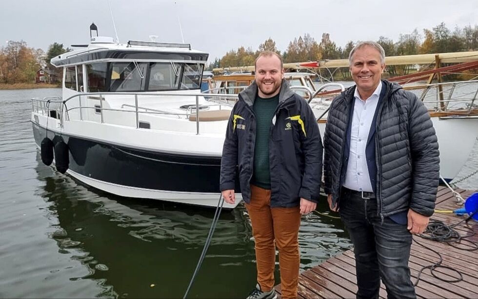 I oktober var Rune Tysse i Finland på besøk hos Nord Star Boats. Der besøkte han blant annet 4. generasjons båtbygger Simon Lindkvist som stolt kunne vise fram fabrikken deres.
 Foto: Tysse Maritim AS