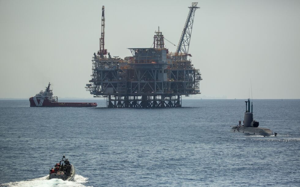 Leviathan-gassfeltet er et stort naturgassfelt i Middelhavet utenfor Israels kyst, 47 kilometer sør-vest for Tamar-gassfeltet. Gassfeltet er omtrent 130 kilometer vest for Haifa i farvann 1500 meter dypt i Levantine-bassenget, et rikt hydrokarbonområde i et av de største funnene for offshore naturgassfelt.
 Foto: Ariel Schalit/NTB