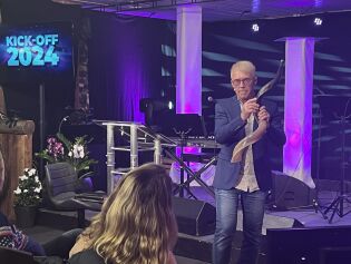- Jesu blod vasker nasjonen Norge