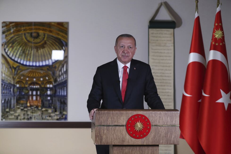 MOSKÉ: Tyrkias president Recep Tayyip Erdogan talte 10. juli til nasjonen via tv om at den opprinnelige kristne katedralen Hagia Sofia er vedtatt omgjort til moské.
 Foto: AP / NTB Scanpix