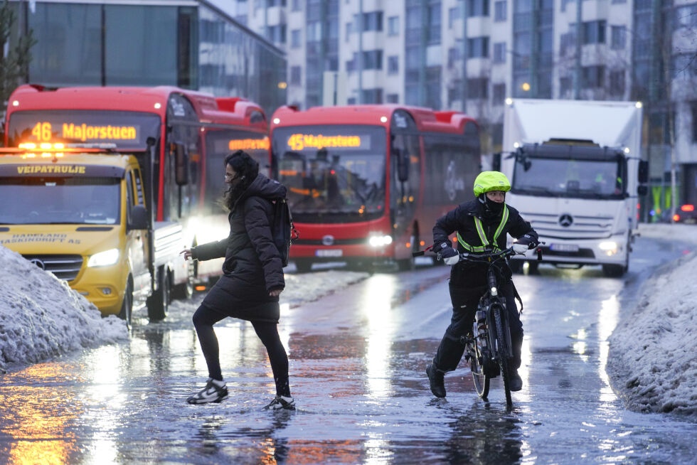 For de som drømmer om snø i julen, er det opp i høyden eller nordover som gjelder, ifølge vakthavende meteorolog Magnus Ovhed.
 Foto: Ole Berg-Rusten / NTB