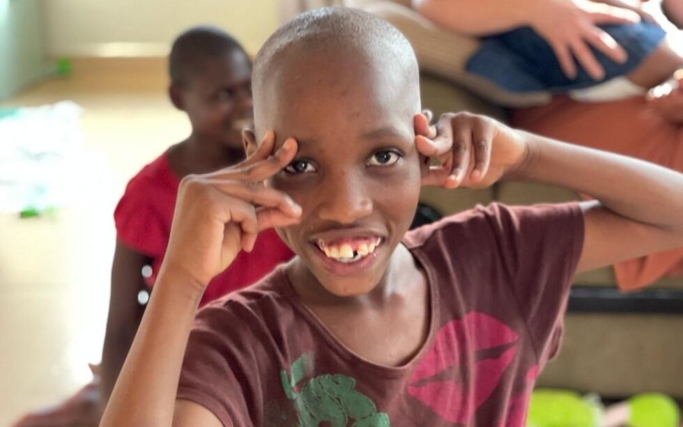 BLE SETT: Gutten på bildet er et av utallige barn i Uganda i Øst-Afrika som blir sett ned på - og ikke blir sett - fordi han er født med spesielle behov. Nå er han i trygge hender og blir sett og tatt vare på i et av Troens Bevis sine mange hjelpetiltak i Afrika.
 Foto: Troens Bevis