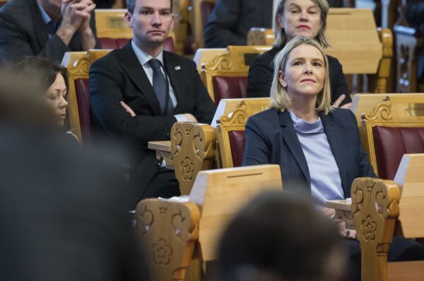 Listhaug savner svar om oktoberbarna