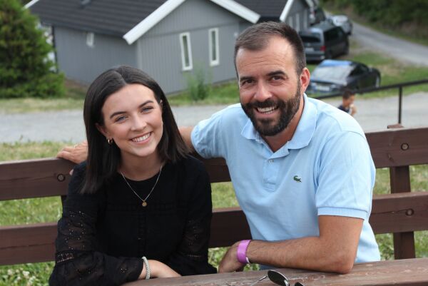 Far og datter Gjerme prekte samtidig på Hedmarktoppen