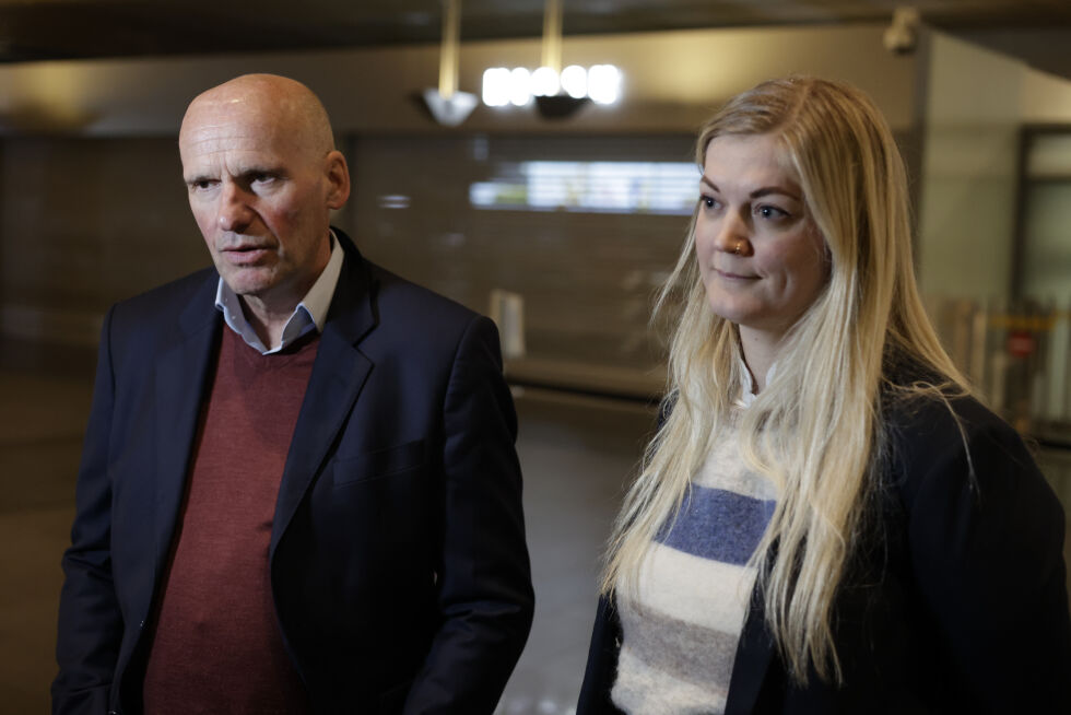 Advokatene Geir Lippestad og Hilde Firman Fjellså understreker at deres klienter, to søstre som i 2013 reiste fra Bærum til Syria og som nå er tiltalt for IS-deltakelse, ikke erkjenner straffskyld.
 Foto: Alf Simensen / NTB