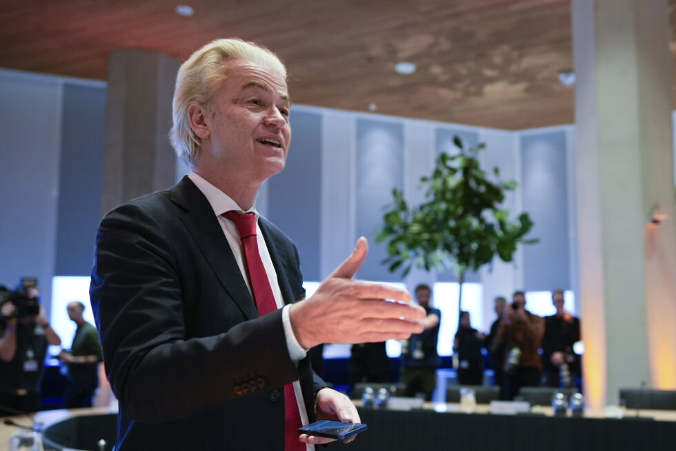 Geert Wilders, leder for høyrepartiet PVV, eller Frihetspartiet, to dager etter at han ble erklært som valgvinner fredag 24. november 2023.
 Foto: AP Photo/Peter Dejong/NTB.