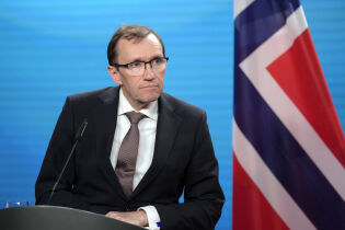 Forsker mener bilde av Eide med Palestina-aktivist er problematisk