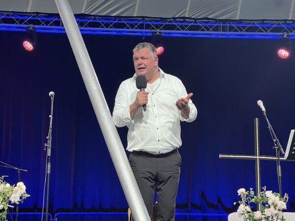 – Det er på tide at bibelbeltet får svart belte i Bibelen
