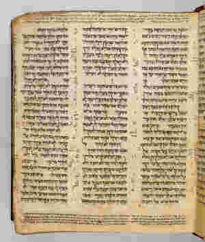 Den eldste komplette hebraiske bibel på auksjon