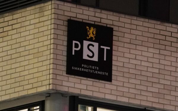 Mann pågrepet og siktet for terrordeltakelse