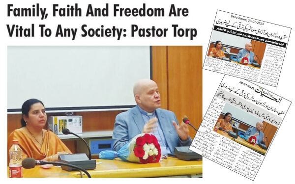 Pastor Jan-Aage Torp holdt foredrag i India