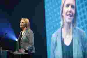 Listhaug ber Frp vurdere å si nei til kvoteflyktninger