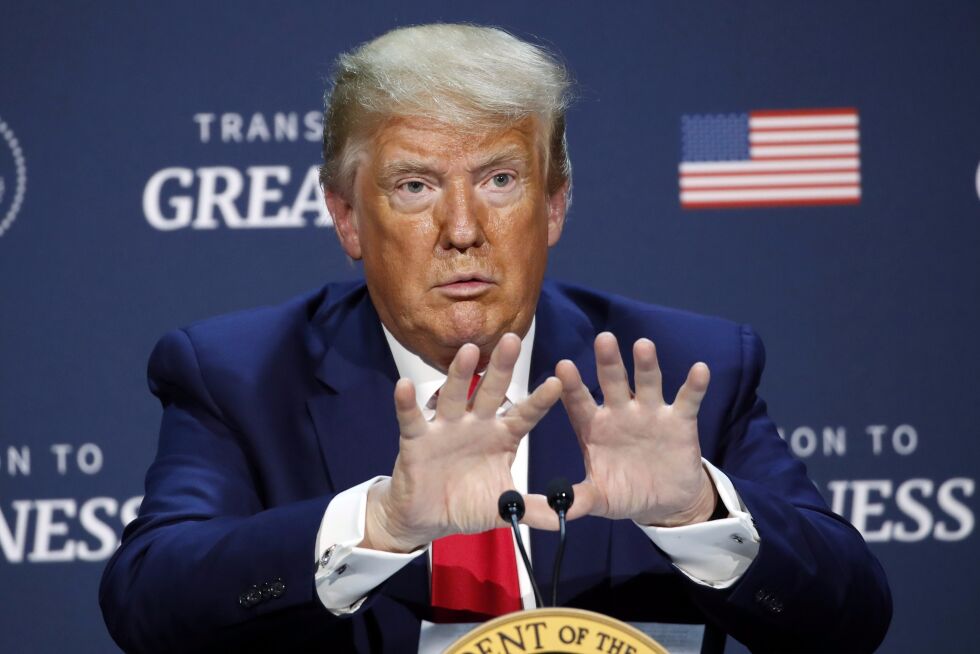 Trump-regjeringen forlenger forbudet mot å utstede «green cards» til utlendinger som ønsker å jobbe i USA, og utvider det også til å gjelde en rekke midlertidige arbeidstillatelser for ikke-amerikanere.
 Foto: Alex Brandon/NTB Scanpix