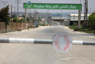 Israel åpner grensen til Gazastripen