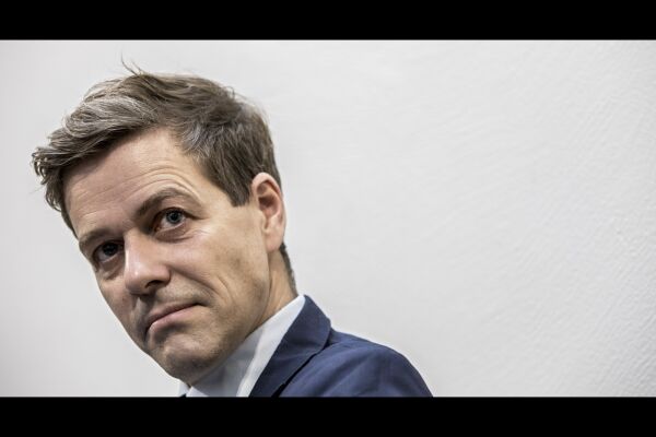 KrFs veivalg splitter partiet – opprop i begge retninger
