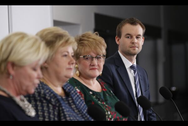Solberg: Historisk dag med firepartiregjering