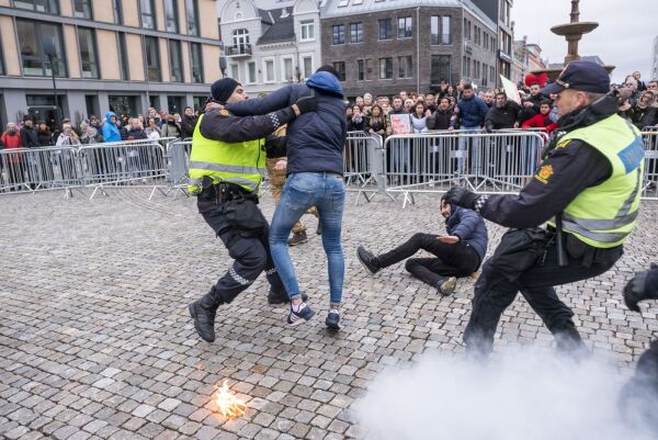 – Ytringsfrihet omfatter brenning av religiøse bøker