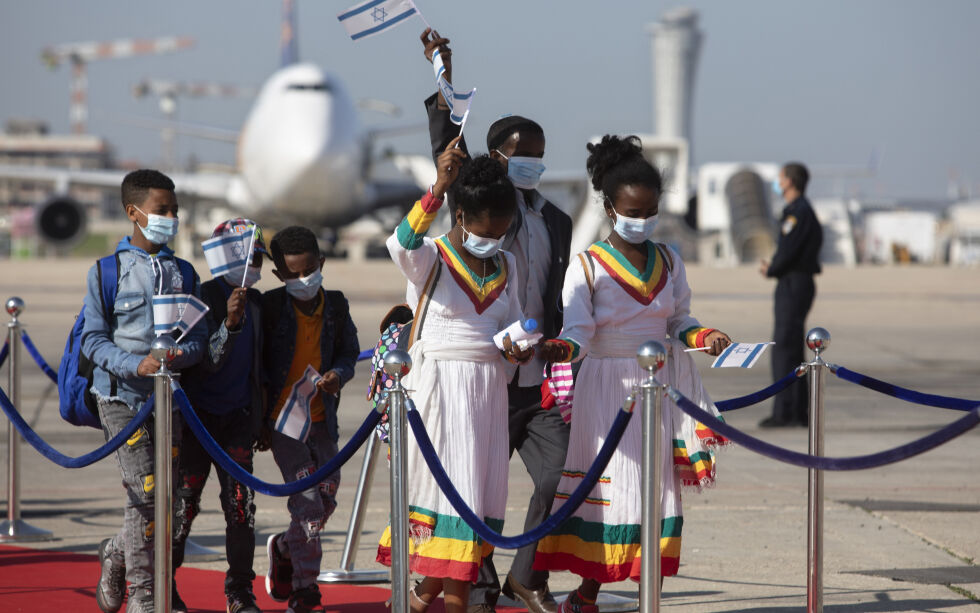 Etiopiske jøder ankommer Ben Gurion Lufthavn ved Tel Aviv i Israel. — Det kom 1500 innvandrere fra Etiopia til Israel i fjor, forteller Grethe Tangen Olsen, daglig leder i Exodus Nord.
 Foto: NTB/AP/Sebastian Scheiner