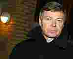 Statsminister Kjell Magne Bondevik hedrer Ludvig Karlsen