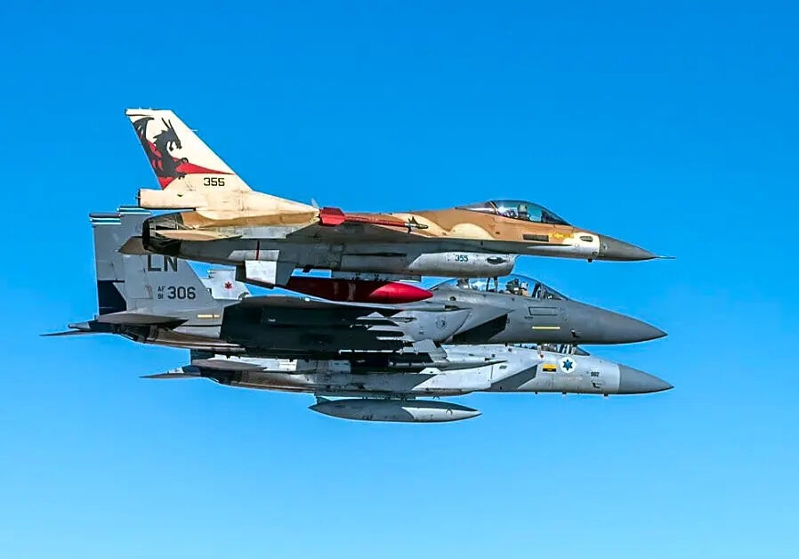 Israelske jagerflynpiloter fløy sammen med sine amerikanske kolleger.
 Foto: IDF