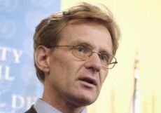 Egeland måtte flykte